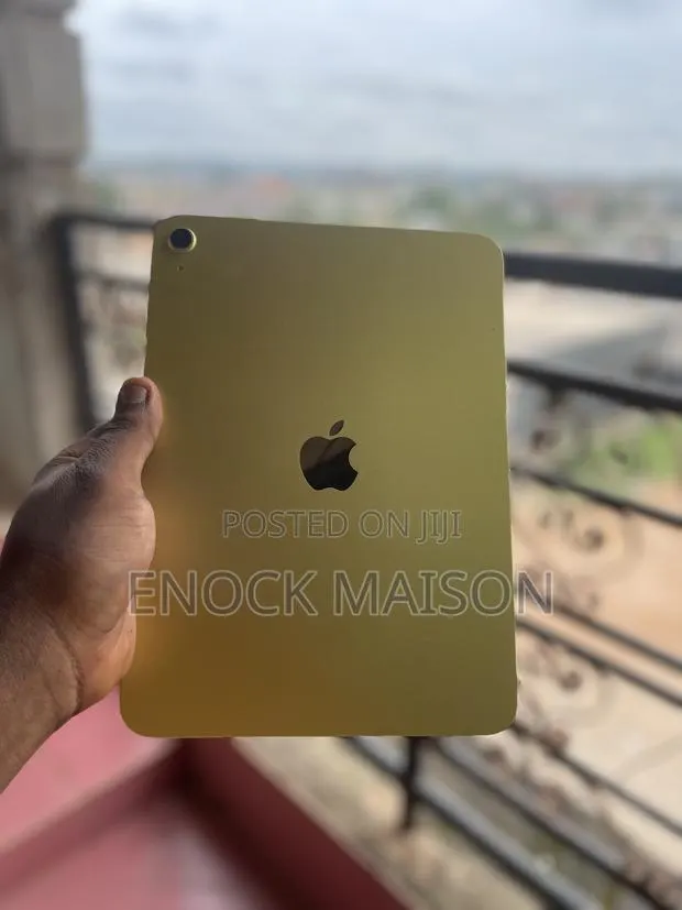 Apple iPad (2025) 128 GB Yellow · Photo 4