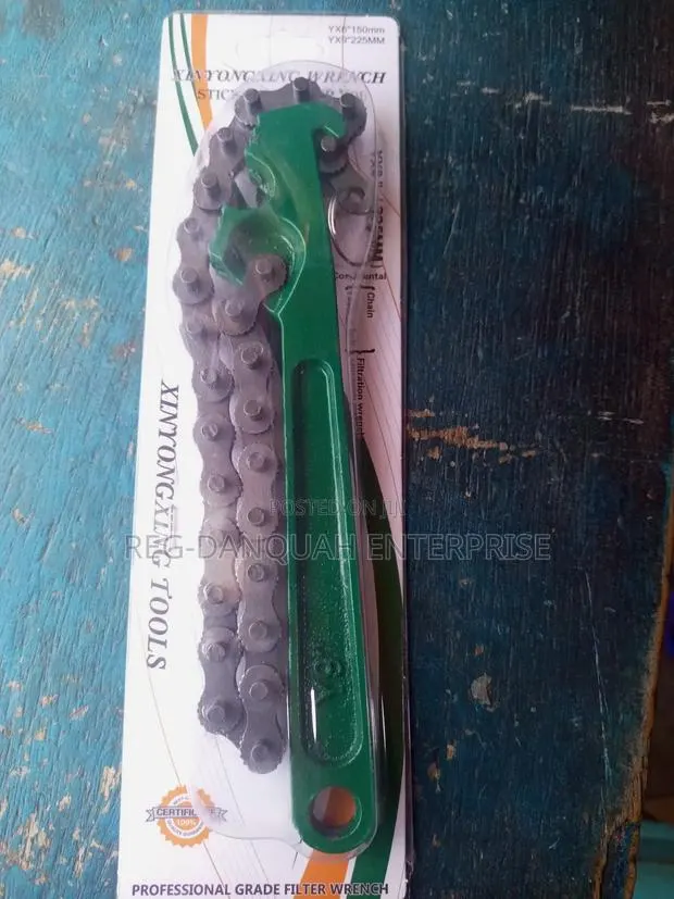 Chain Oil Filter Remover · Photo 1