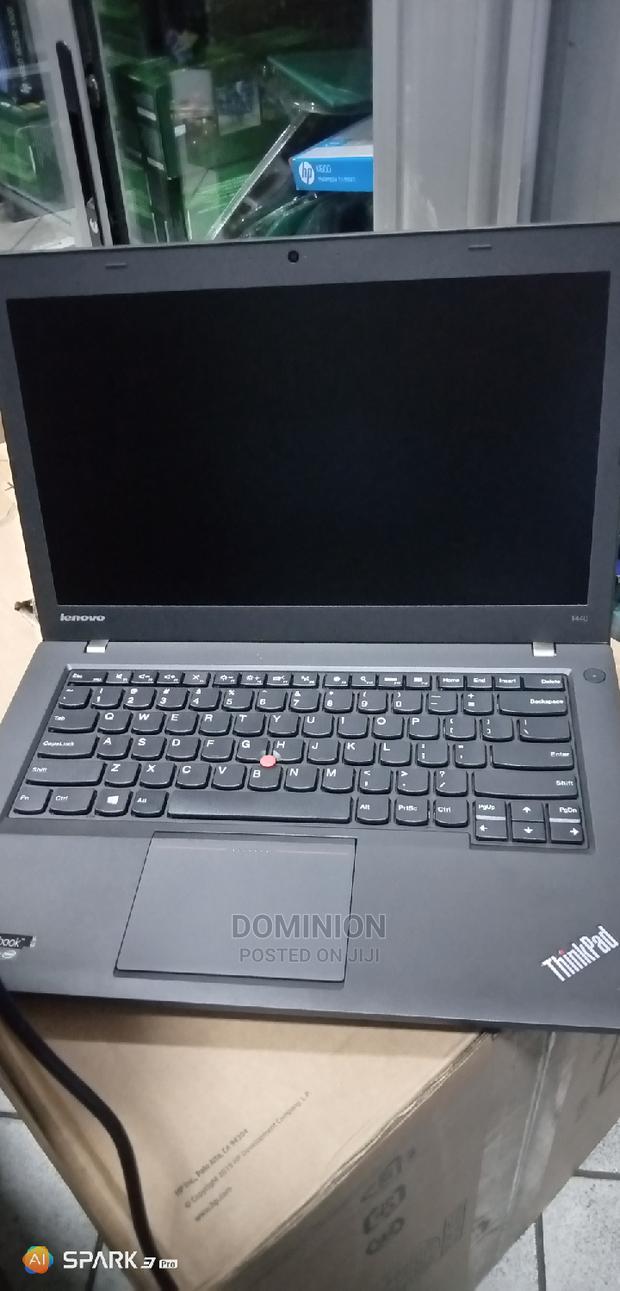 Laptop Lenovo ThinkPad T440 4GB Intel Core I5 HDD 250GB · Photo 1
