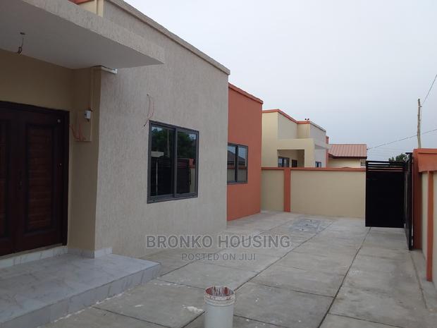 3bdrm House in Bronko Housing, Spintex for rent · Photo 2