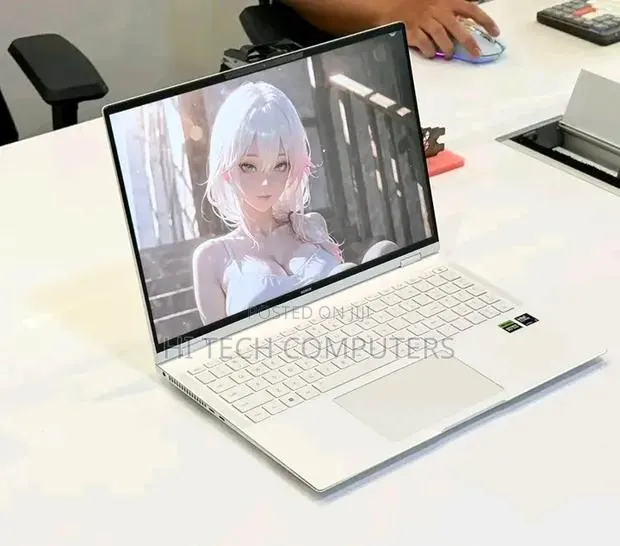 New Laptop Honor MagicBook 16 2026 32GB Intel Core Ultra 9 SSD 1T · Photo 1