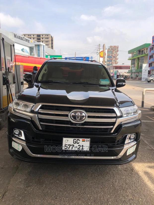Car Rentals . Landcruiser V8 for Rent in Ghana · Photo 2