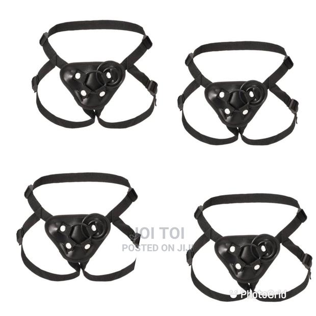 Wearable Strapon · Photo 2