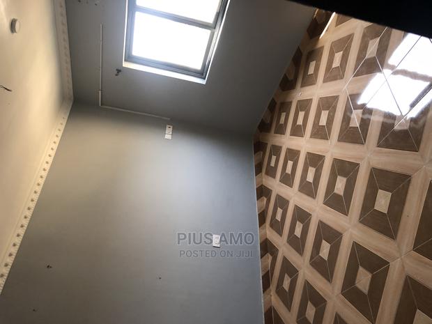 1bdrm Apartment in Bush Road, Teshie for rent · Photo 5