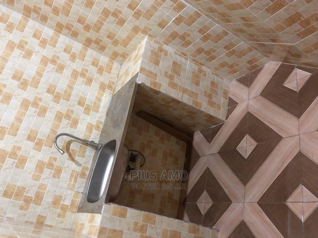 1bdrm Apartment in Bush Road, Teshie for rent · Photo 7