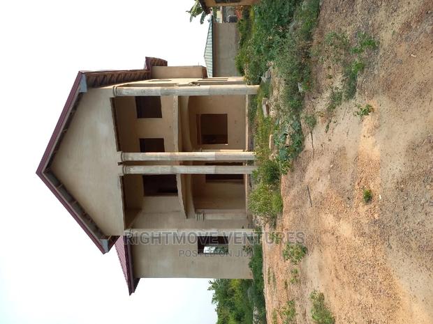4bdrm Duplex in Takoradi for Sale · Photo 2