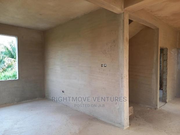 4bdrm Duplex in Takoradi for Sale · Photo 4