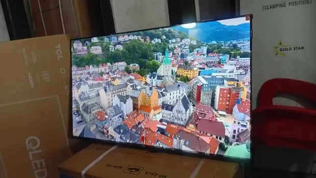 Natural View Televisions 43inches Smart Televisions · Photo 1