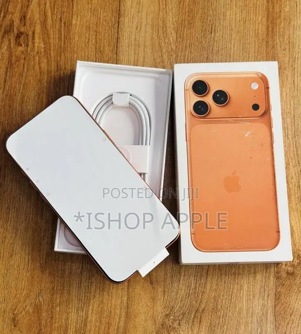 Apple iPhone 17 Pro Max 512 GB Orange · Photo 1