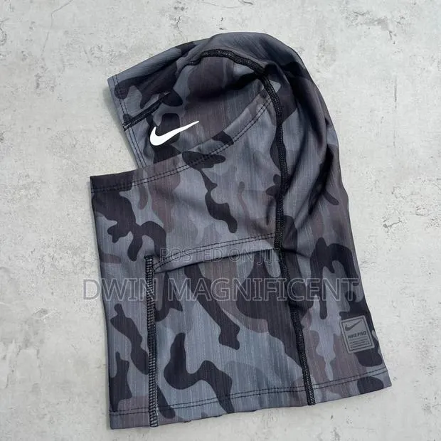 Nike Pro Hyperwarm Ski Mask Hood · Photo 1