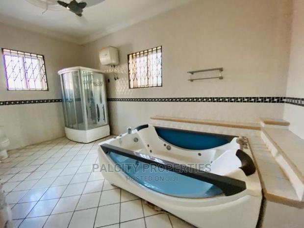 5bdrm House in Tuc, Kumasi Metropolitan for sale · Photo 3