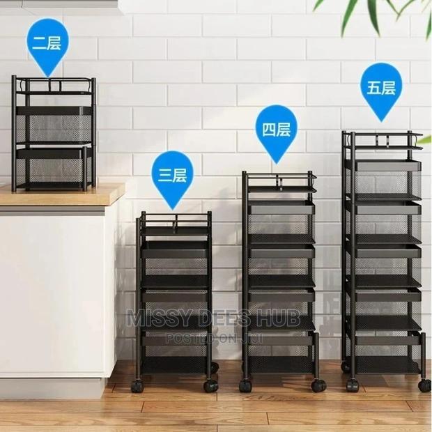 Trolley With Rotating Shelves · Photo 4