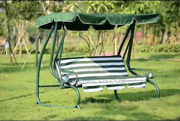 Garden Swing Chair · Photo 1