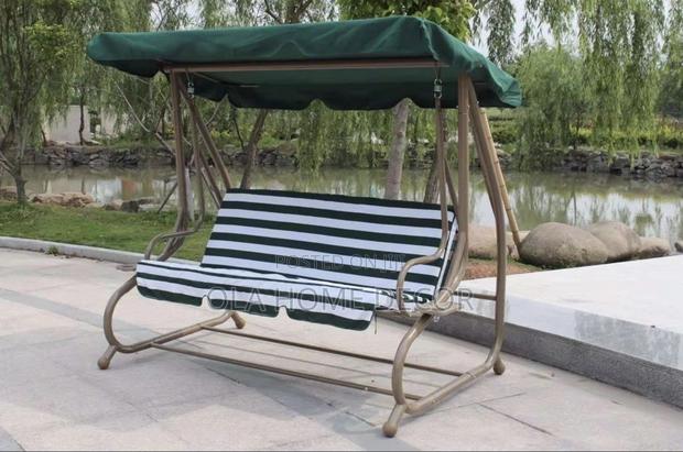 Garden Swing Chair · Photo 2