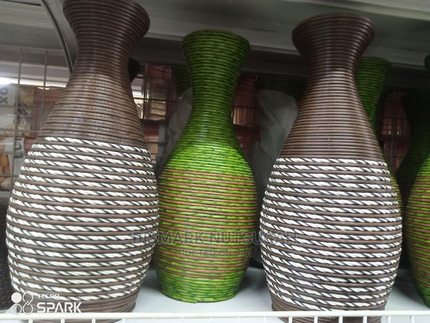 Flower Pots for Sale · Photo 3