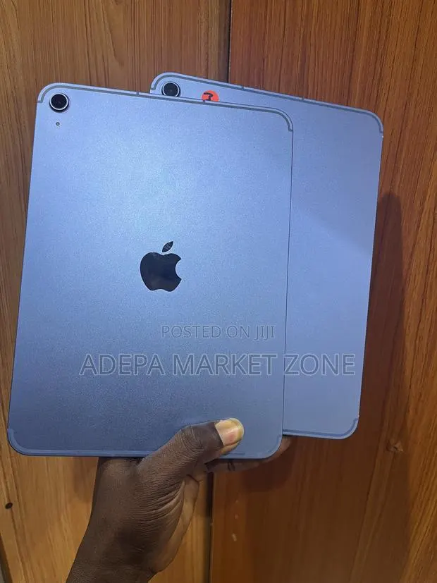 Apple iPad (2025) 128 GB Blue · Photo 1