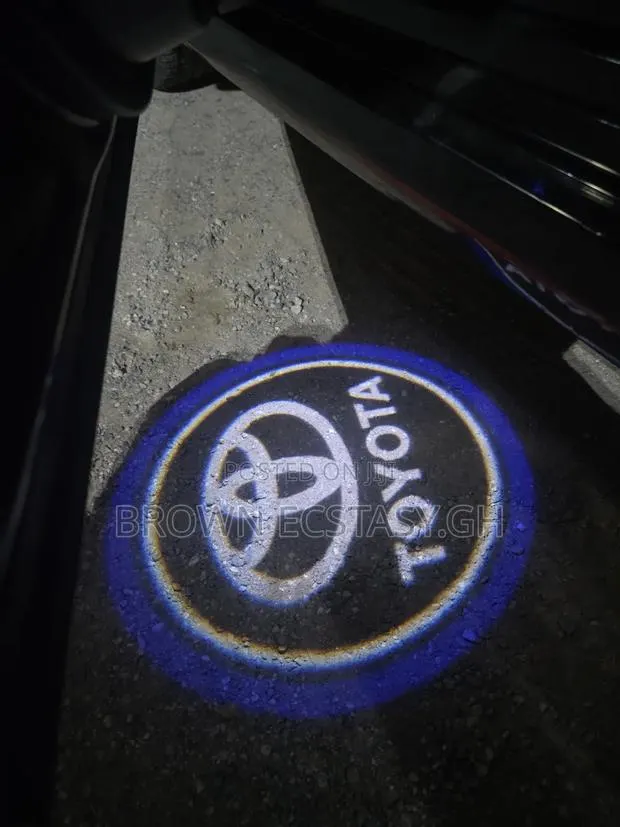Toyota Welcome Light (2 Piece) · Photo 1