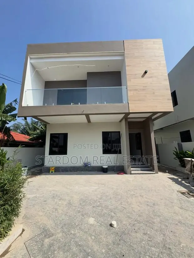 4bdrm Duplex in Oyarifa, Owusu Ansah for sale · Photo 1