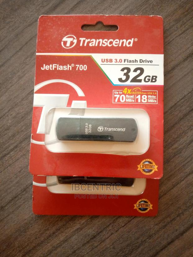 Transcend 32GB Flash Drive · Photo 2