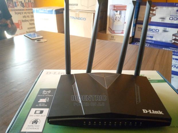 D-Link 4G LTE Router · Photo 2