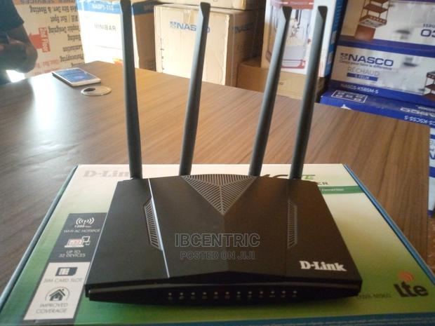 D-Link 4G LTE Router · Photo 1