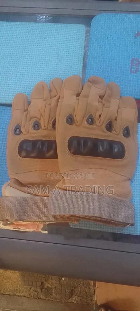 Gym Gloves · Photo 1