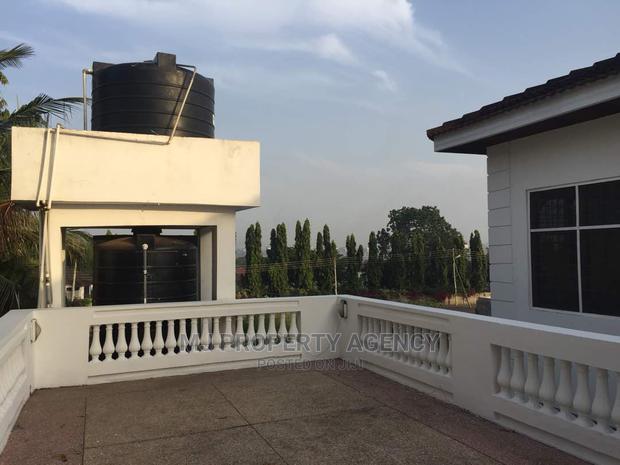 10bdrm House in Community 12, Tema Metropolitan for sale · Photo 6