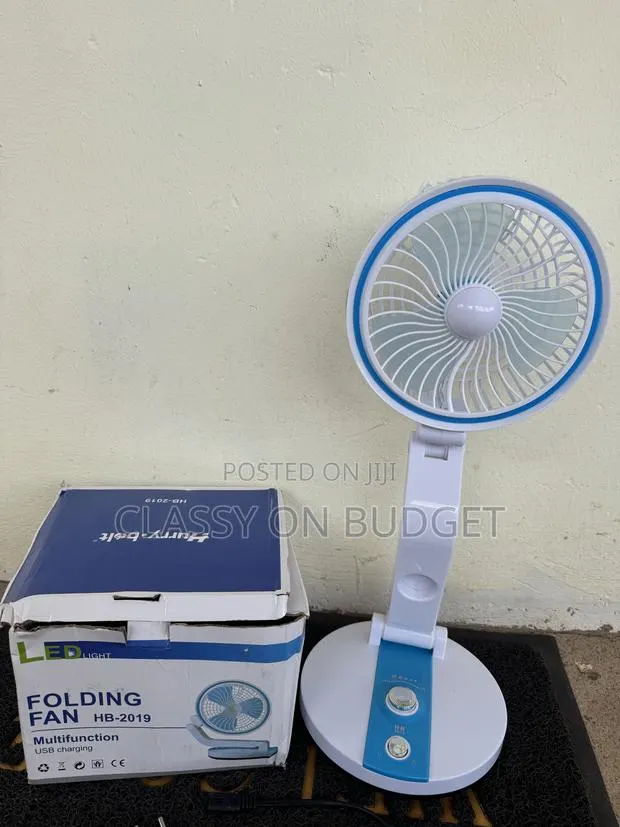 Rechargeable Desktop Fan With Led · Photo 1
