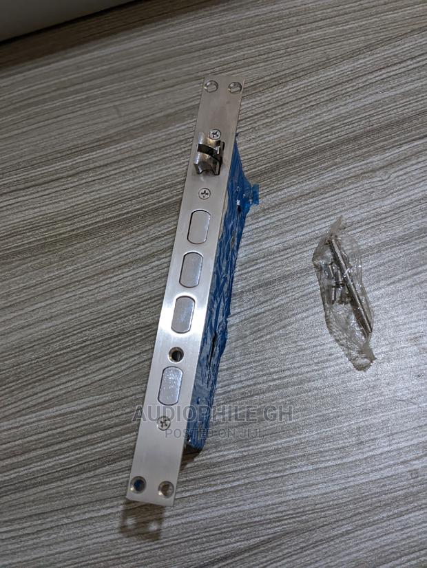 High Security Smart Door Lock · Photo 6