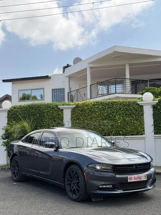Dodge Charger SXT 4dr Sedan AWD (3.6L 6cyl 8A) 2015 Black · Photo 1