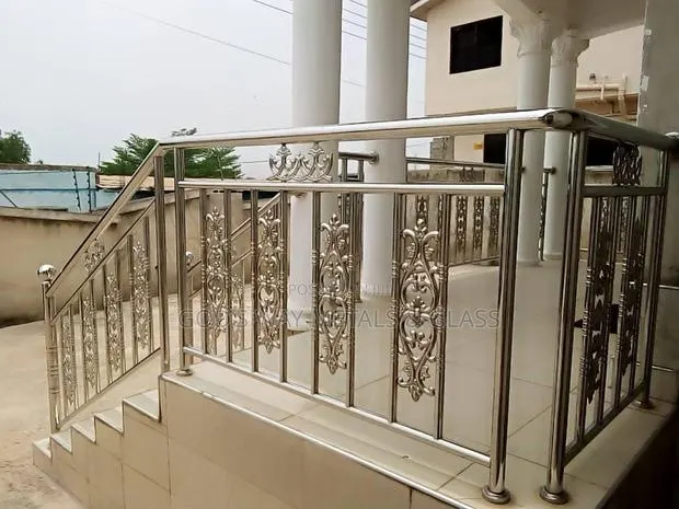 Balusters, Handrails and Staircases · Photo 1
