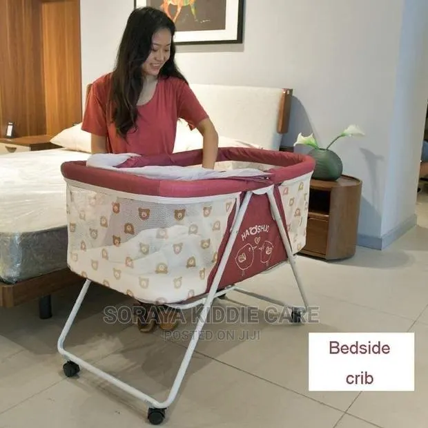 Baby Bedside Crib · Photo 1