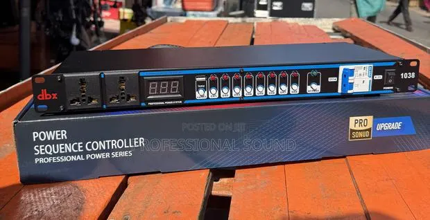 Dbx1030- 10-Channel Power Sequence Controller · Photo 1
