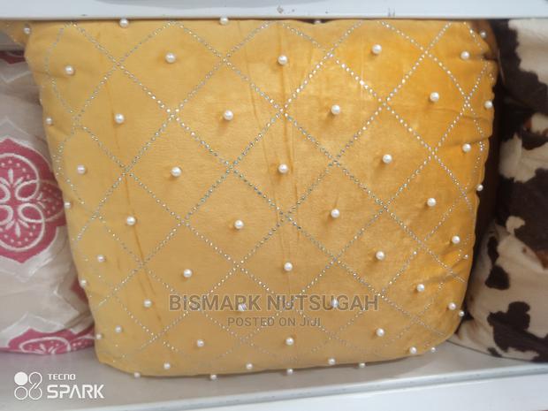 Sofa Pillows for Sale · Photo 4