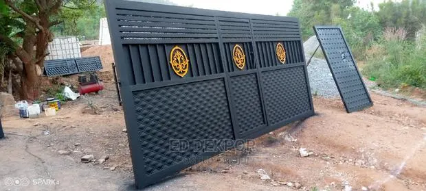 Automatic Gate · Photo 1