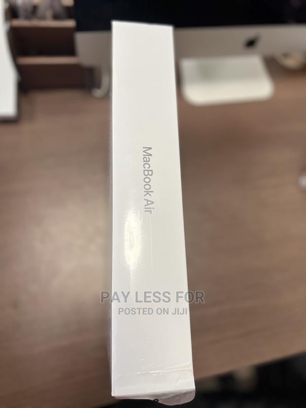 New Laptop Apple MacBook Air 2020 8GB Intel Core I5 SSD 256GB · Photo 4
