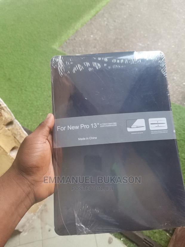Macbook Pro 13inch Case · Photo 2