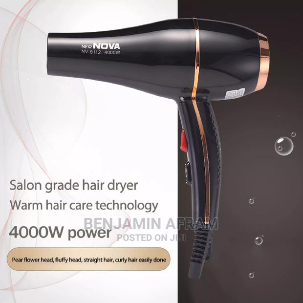 Nova Hand Hair Dryer · Photo 1