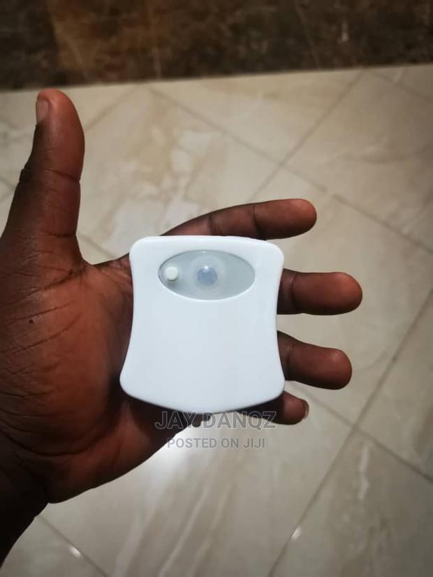 Smart Waterproof Toilet Seat Light · Photo 6