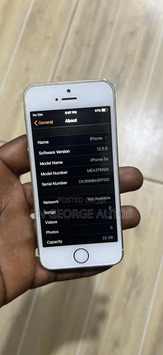 Apple iPhone 5s 32 GB Rose Gold · Photo 1
