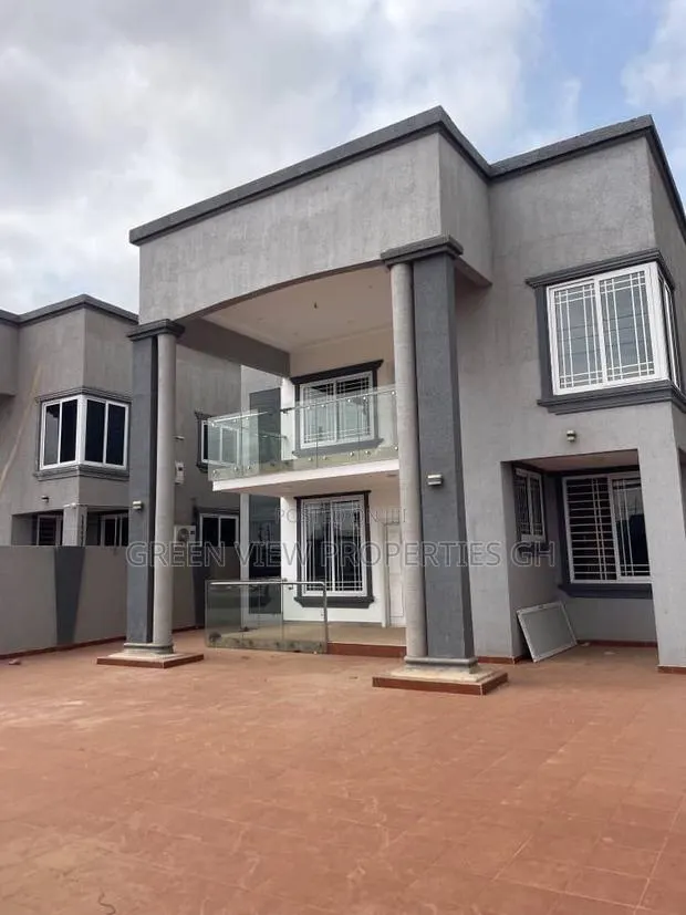 4bdrm Duplex in Lake Side Estate for rent · Photo 1