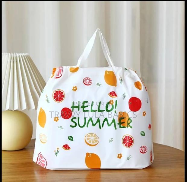 Cherry Design Drawstring Bags · Photo 1