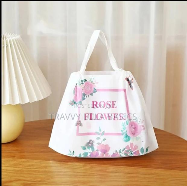 Cherry Design Drawstring Bags · Photo 4