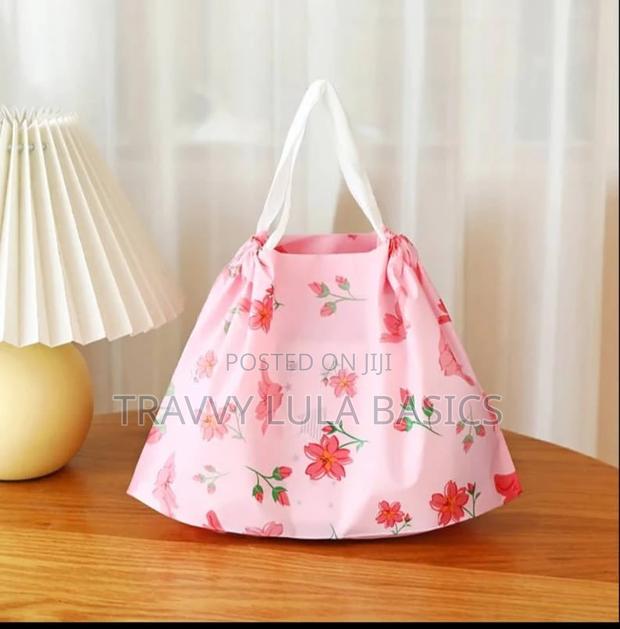 Cherry Design Drawstring Bags · Photo 5