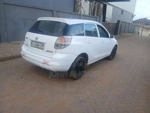 Toyota Matrix Hatchback 1.8 16V AWD 2007 White · Photo 1