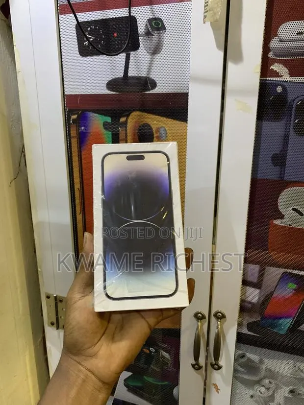 New Apple iPhone 14 Pro Max 256 GB Black · Photo 1