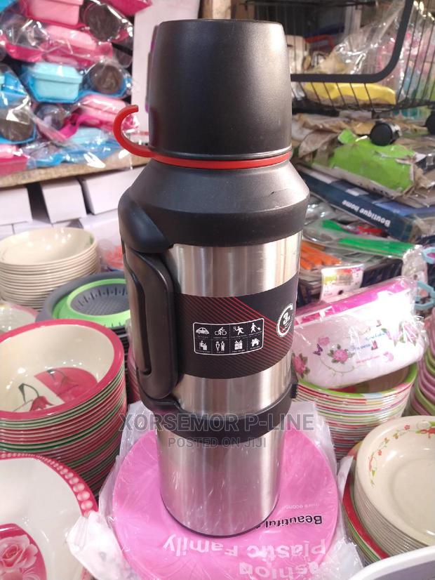 3L Hot and Cold Vacuum Flask · Photo 1
