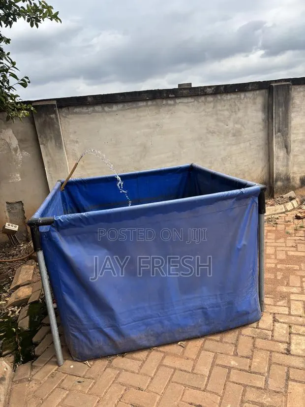 Quality Tarpaulin Tank 5ft by 5ft · Photo 3