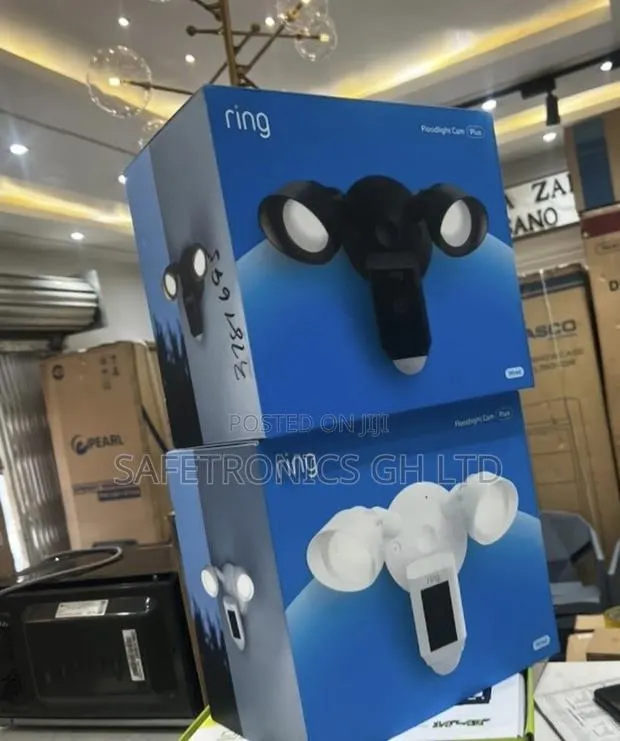 Super Original ~ Ring Floodlight Cam Plus · Photo 1