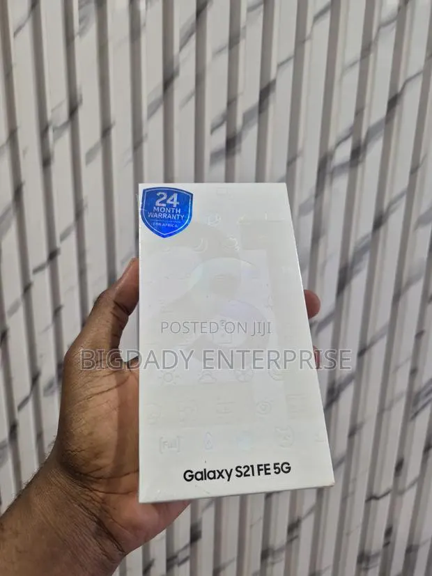 New Samsung Galaxy S21 FE 128 GB White · Photo 1